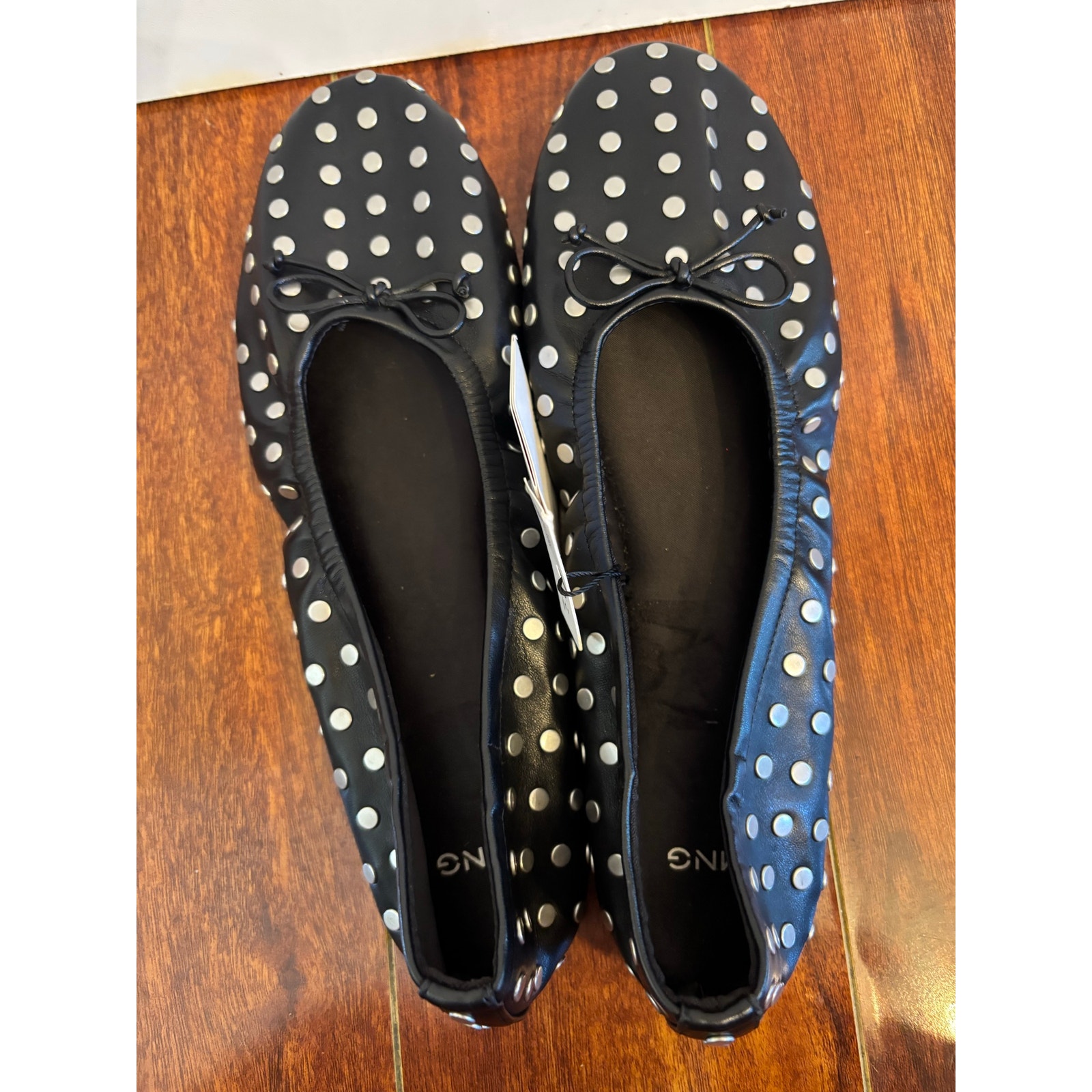 Mango Mng Women’s Studded Black Ballet Flats Size 8.5 Nwob — image 5 of 7